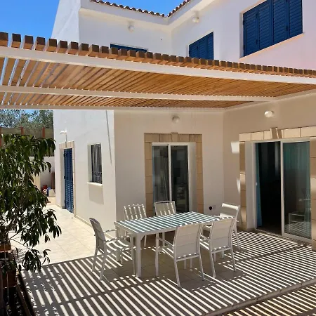 Sol Y Mar Malama Villa Paralimni