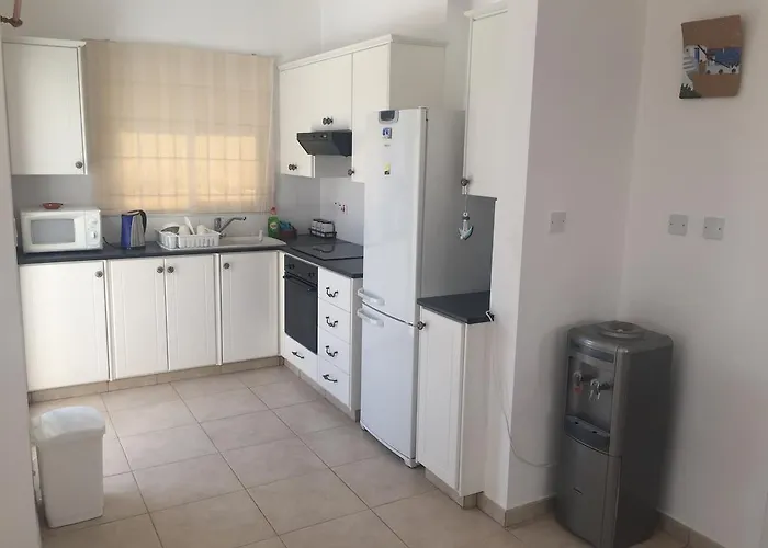 Sol Y Mar Malama Paralímni